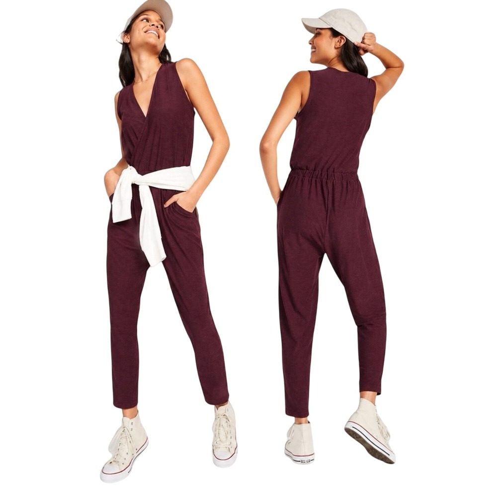 Old Navy Active Women's Breathe On Cross-Front Sleeveless Jumpsuit Plum L Lounge